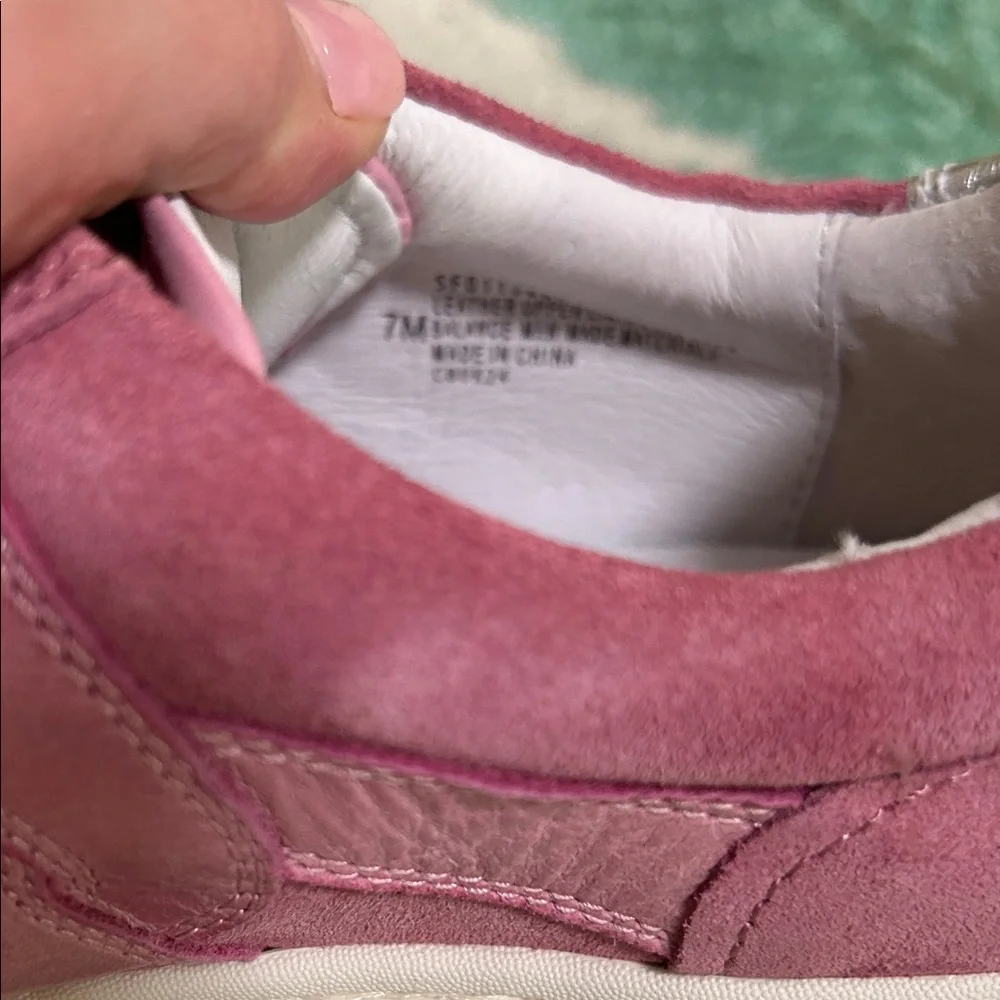 Sofft Rose Suede Sneakers NWOT